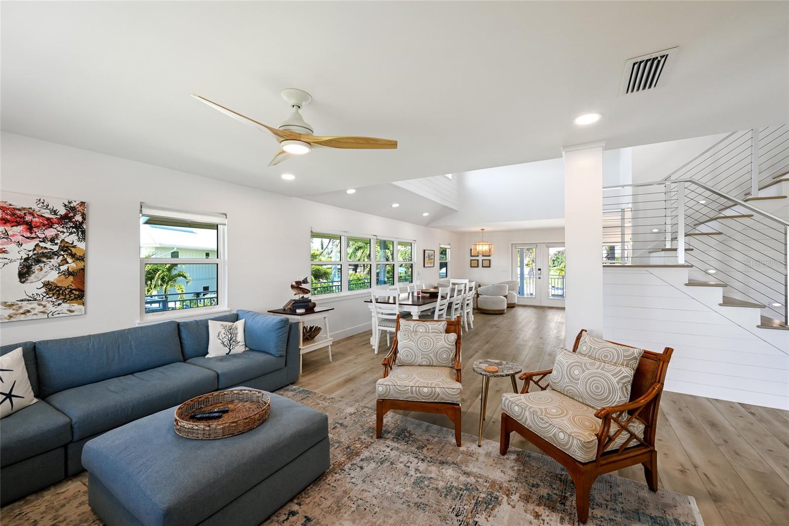 Image 17 of 35 For 525 Gaspar Drive