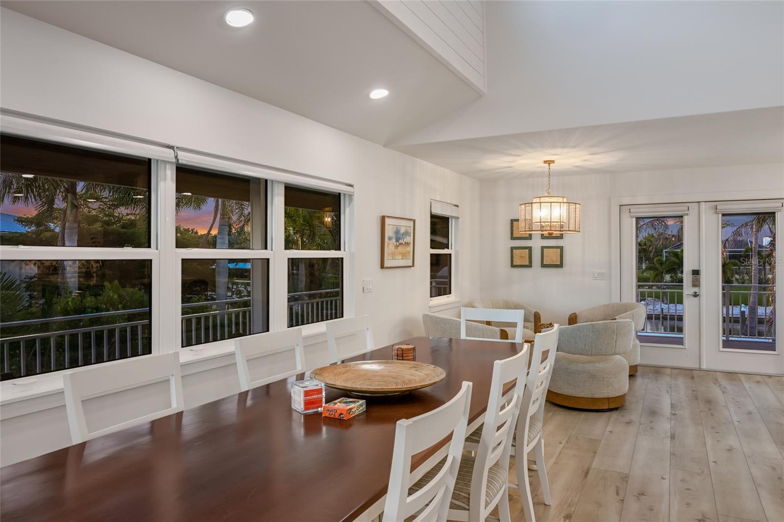 Image 20 of 35 For 525 Gaspar Drive