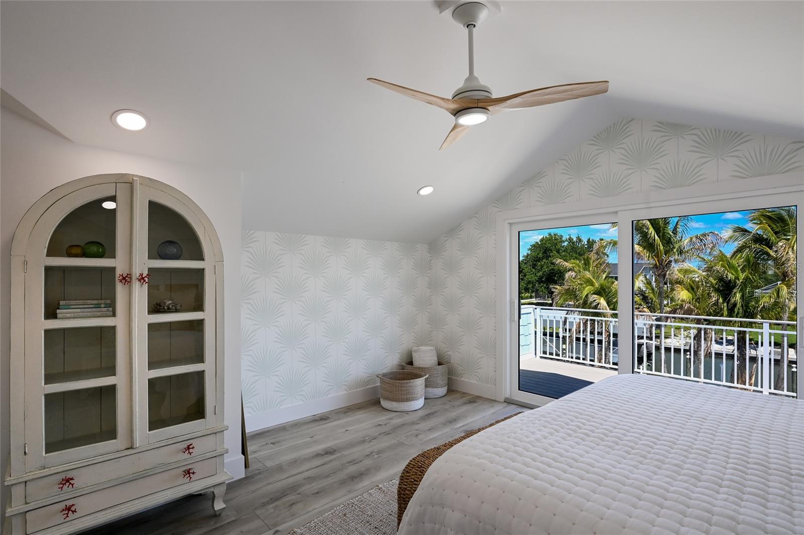 Image 27 of 35 For 525 Gaspar Drive