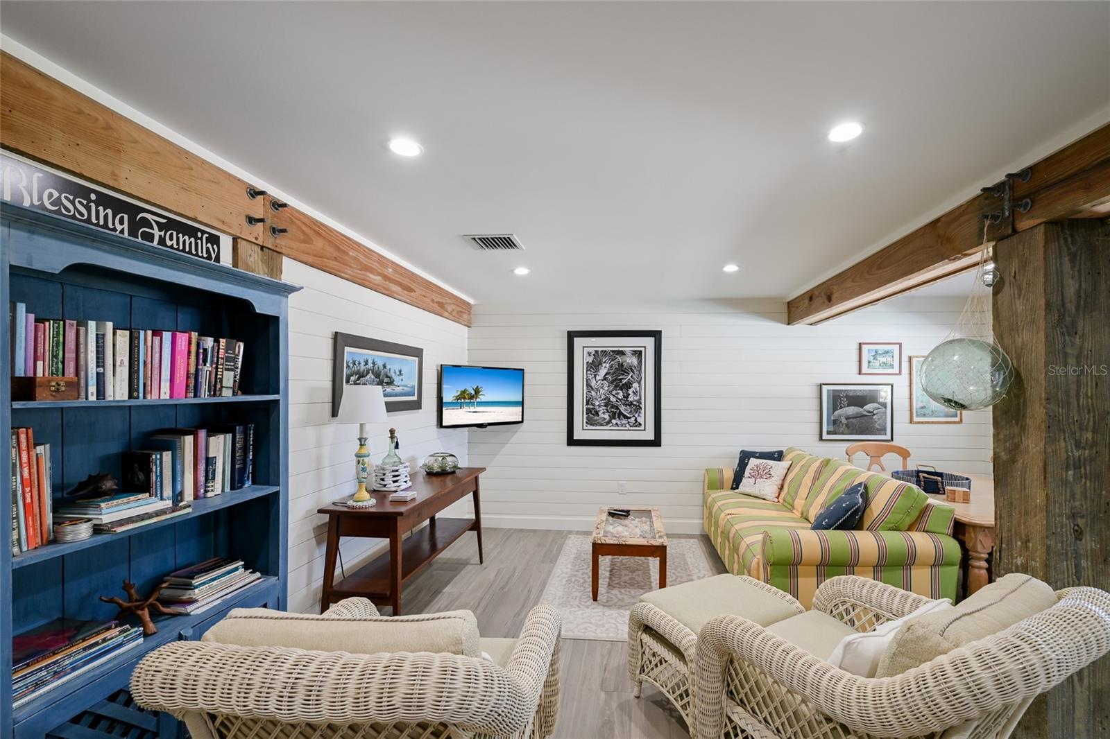 Image 32 of 35 For 525 Gaspar Drive