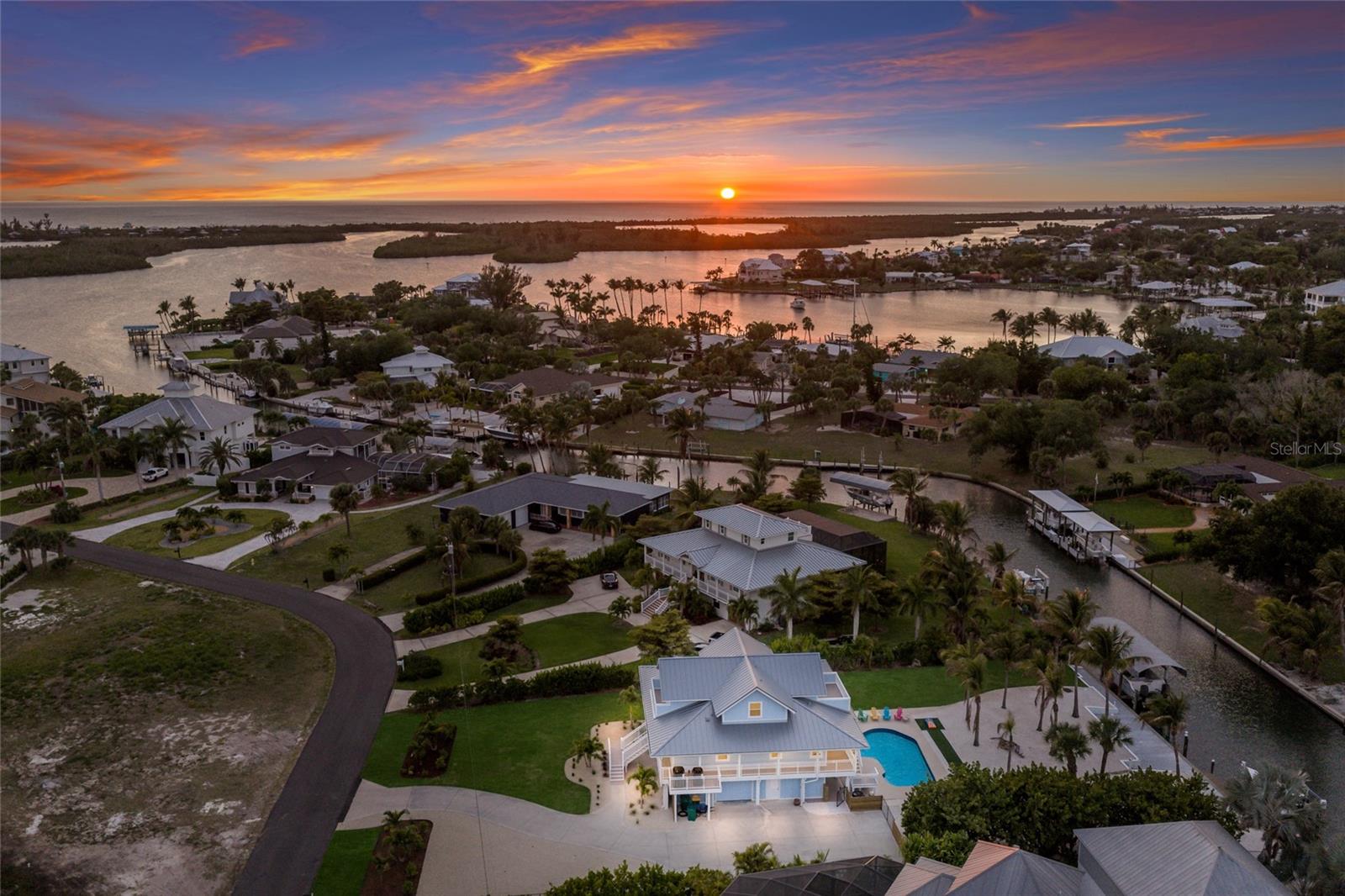 Image 7 of 35 For 525 Gaspar Drive