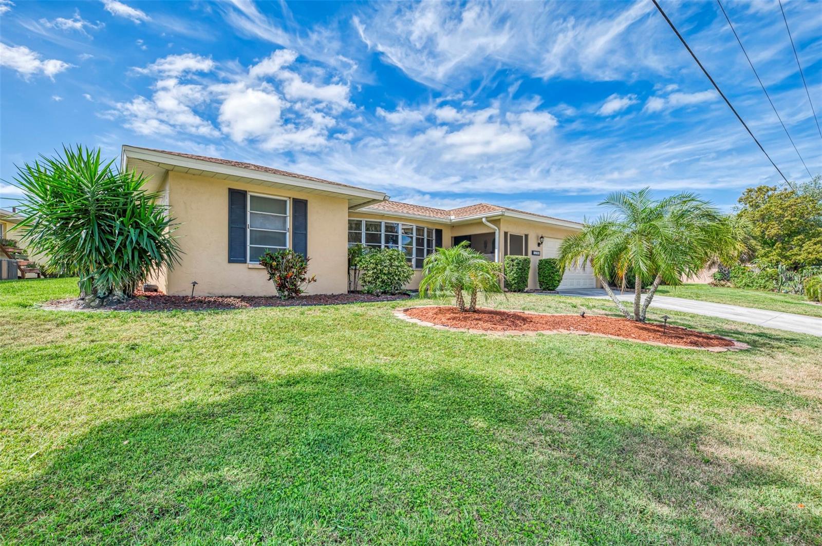 Details for 1290 Lakeside Drive, VENICE, FL 34293