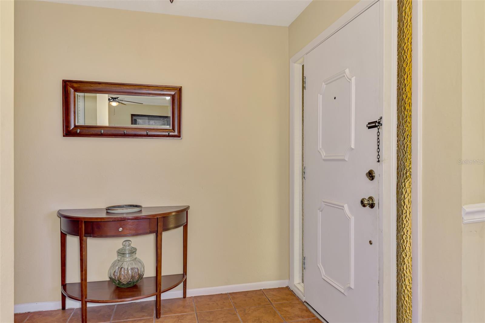 Listing photo id 9 for 1290 Lakeside Drive