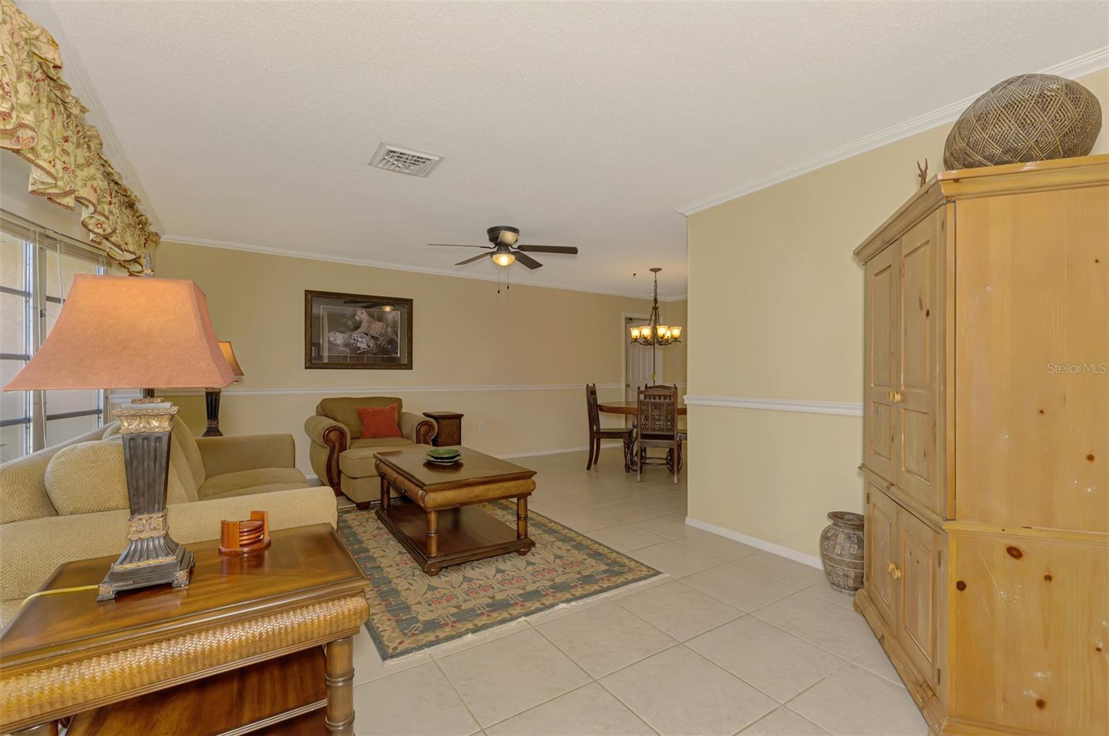 Listing photo id 16 for 1290 Lakeside Drive