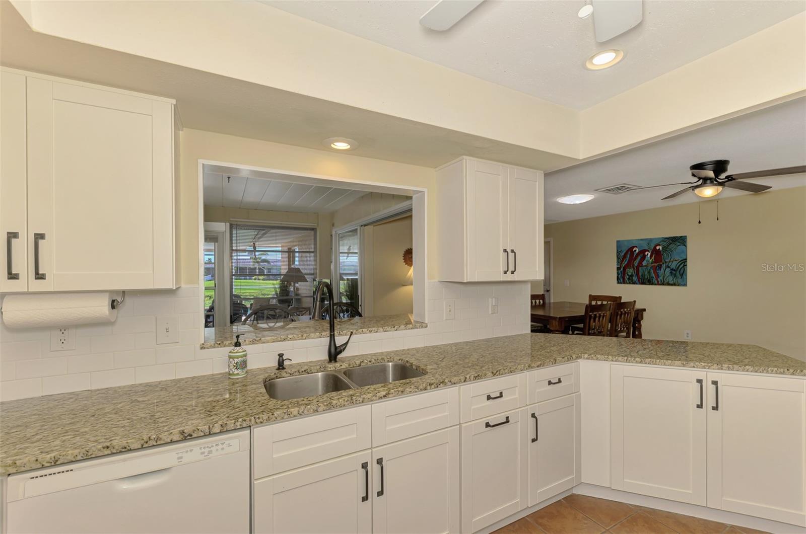 Listing photo id 30 for 1290 Lakeside Drive