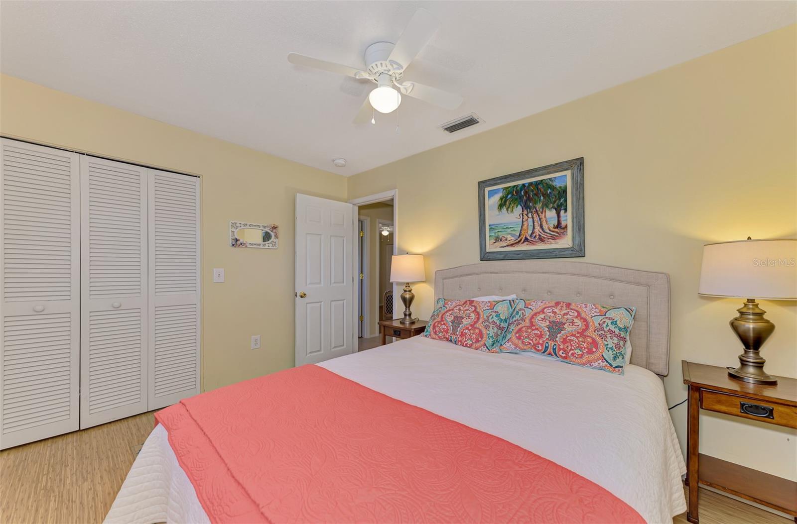 Listing photo id 50 for 1290 Lakeside Drive