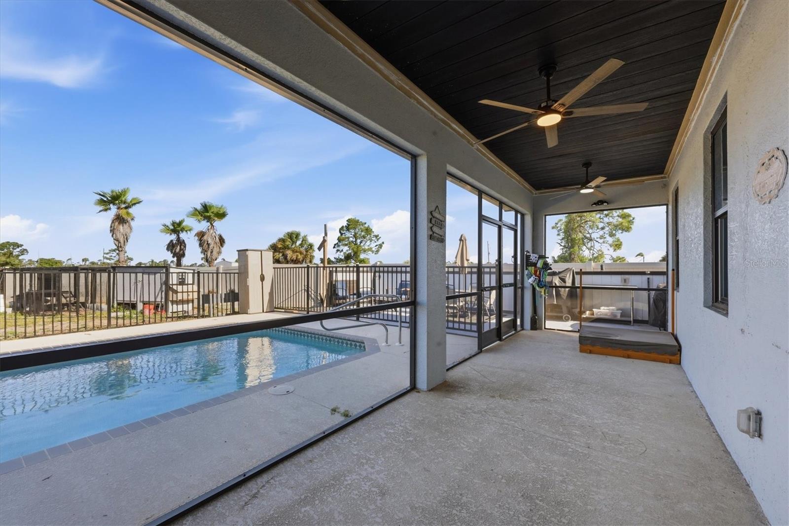 Image 27 of 44 For 20 Brig Circle E