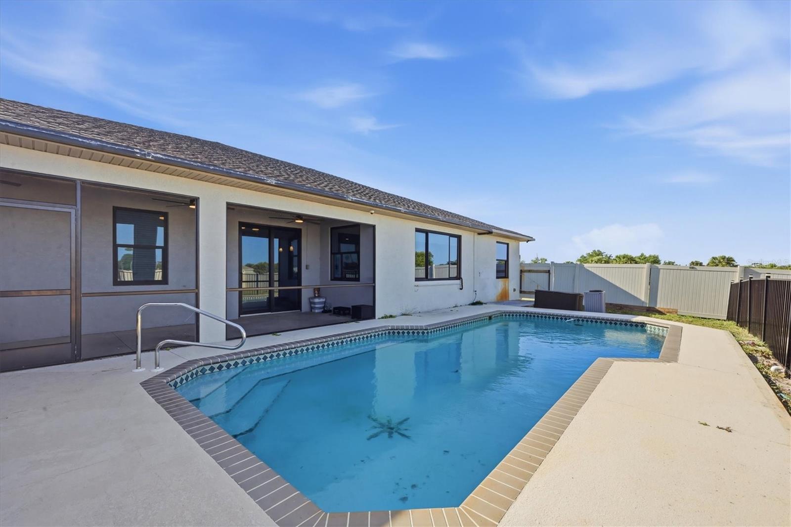 Image 30 of 44 For 20 Brig Circle E