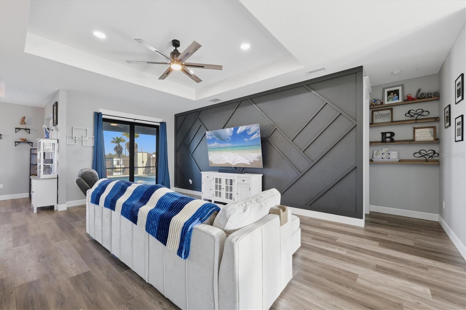 Image 5 of 44 For 20 Brig Circle E