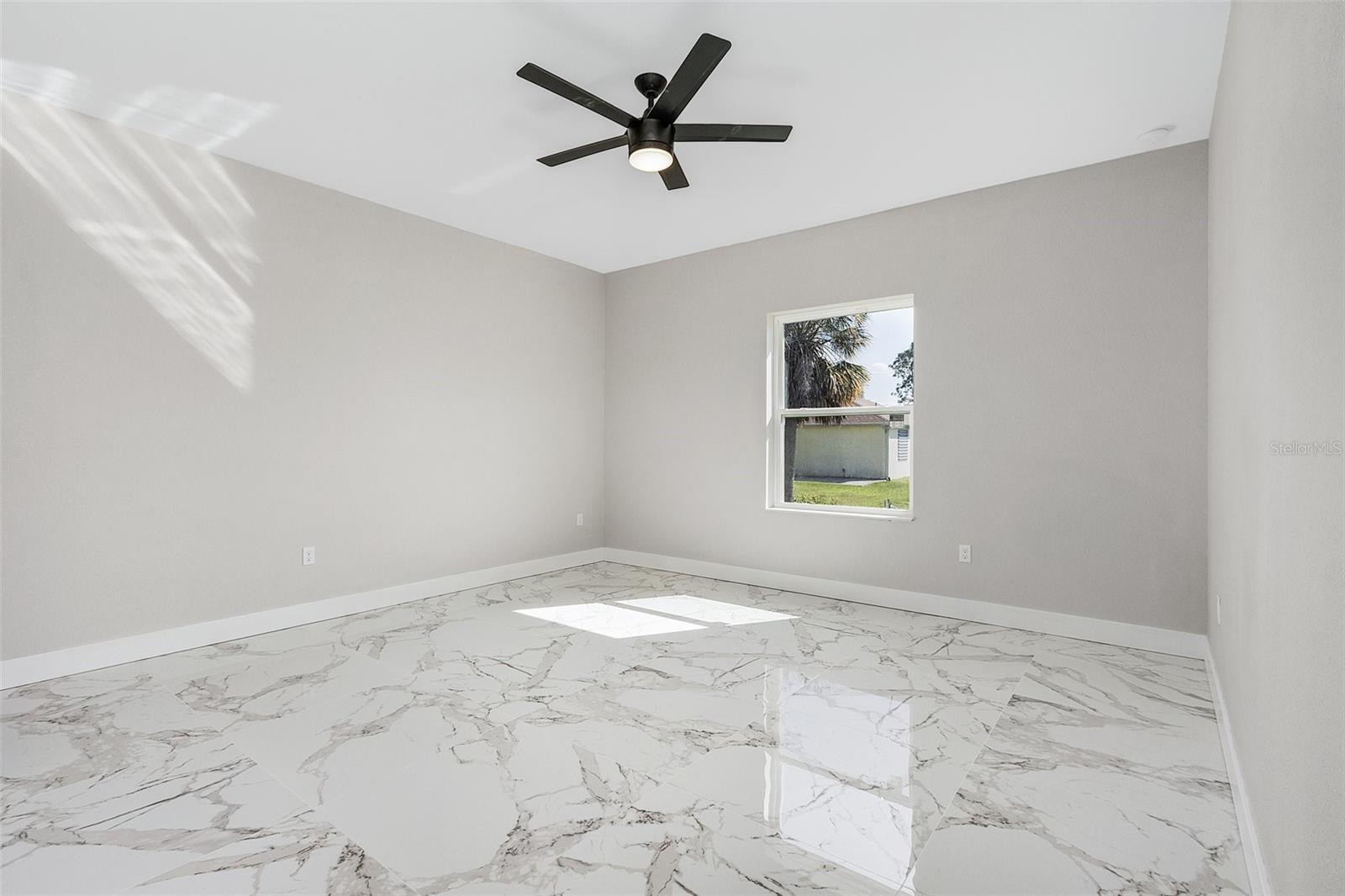 Image 21 of 25 For 19053 Wilton Avenue