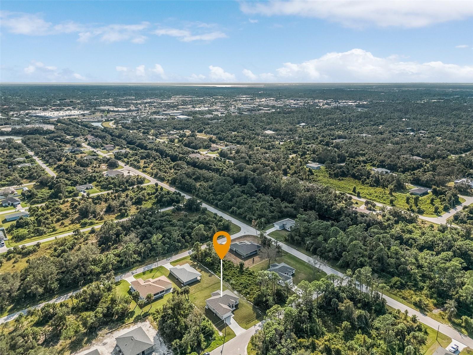 Image 5 of 25 For 19053 Wilton Avenue