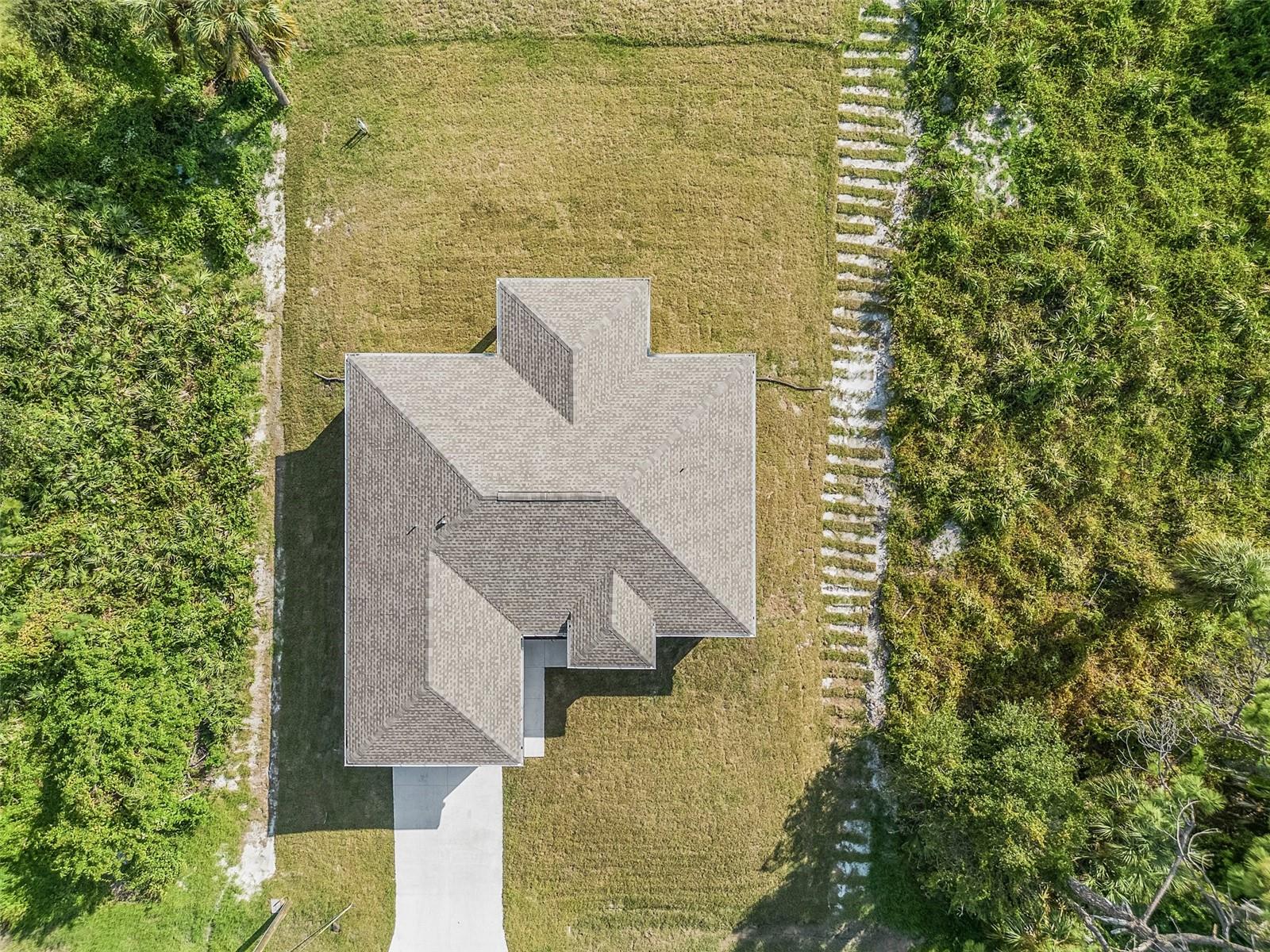 Image 6 of 25 For 19053 Wilton Avenue