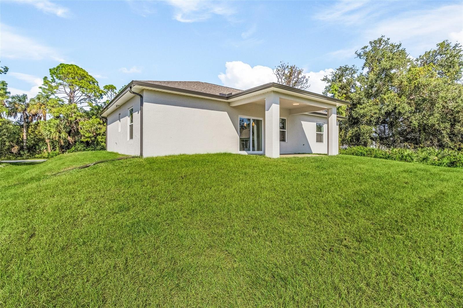 Image 9 of 25 For 19053 Wilton Avenue