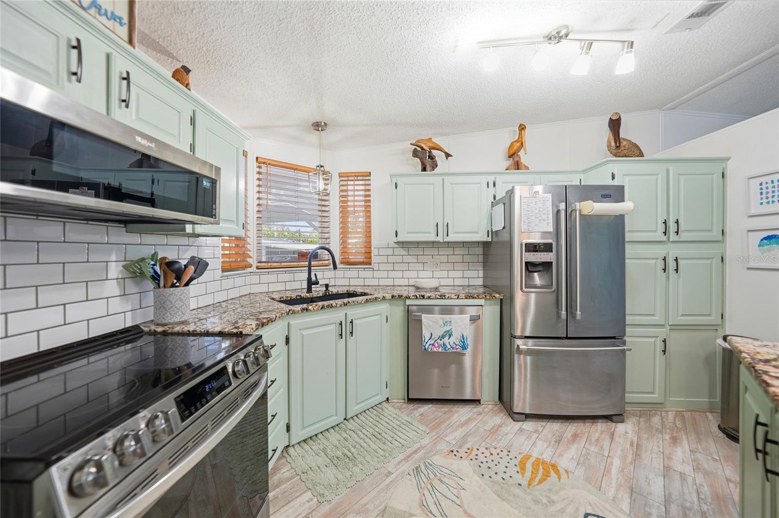 Image 12 of 60 For 701 Aqui Esta Drive 230