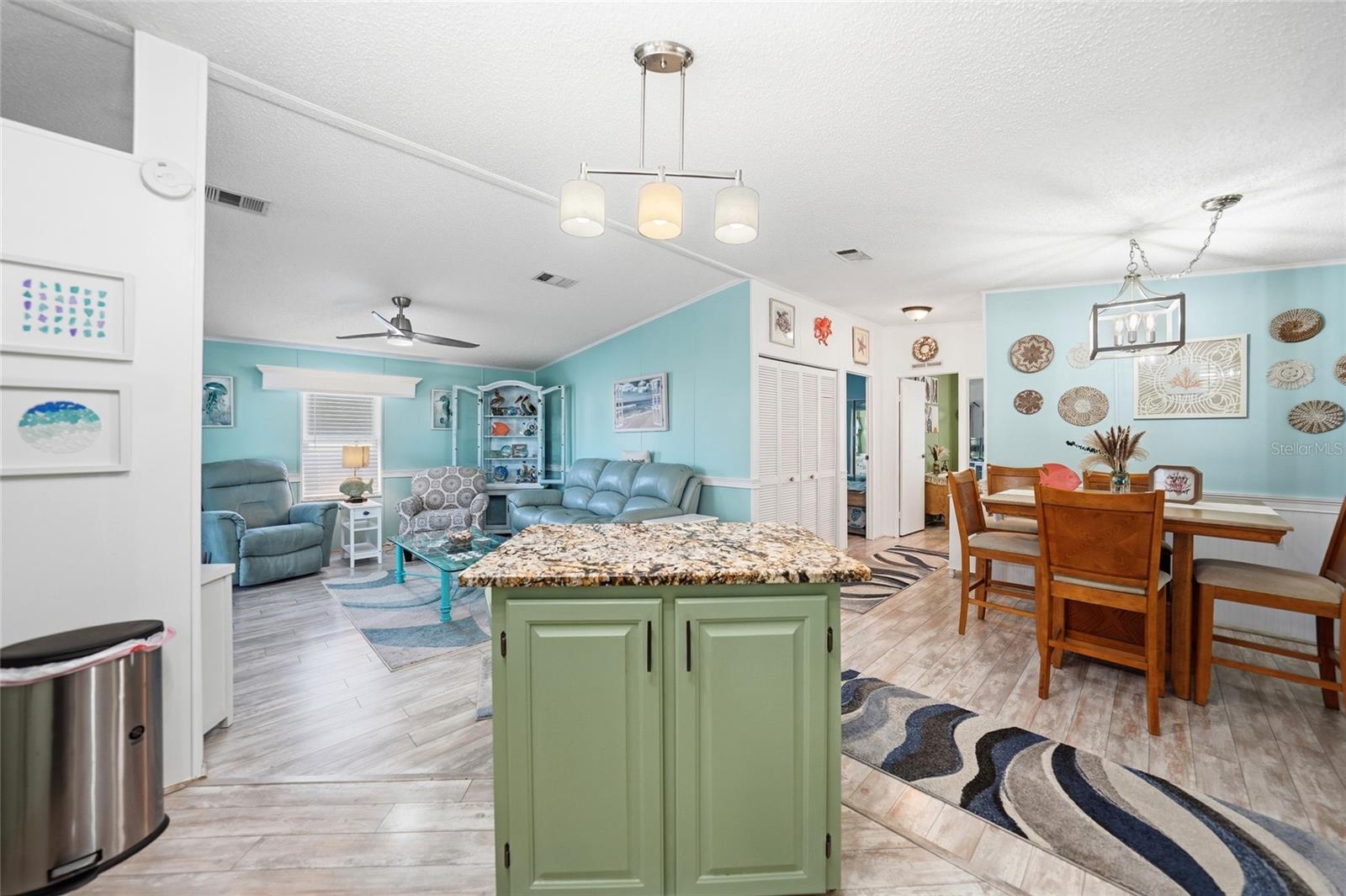 Image 13 of 60 For 701 Aqui Esta Drive 230