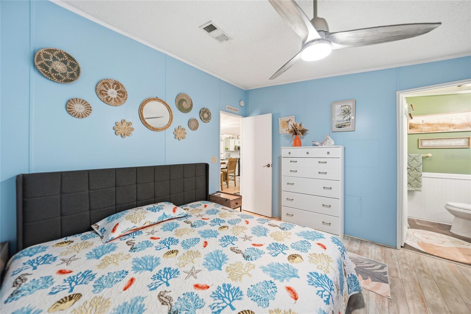 Image 14 of 60 For 701 Aqui Esta Drive 230