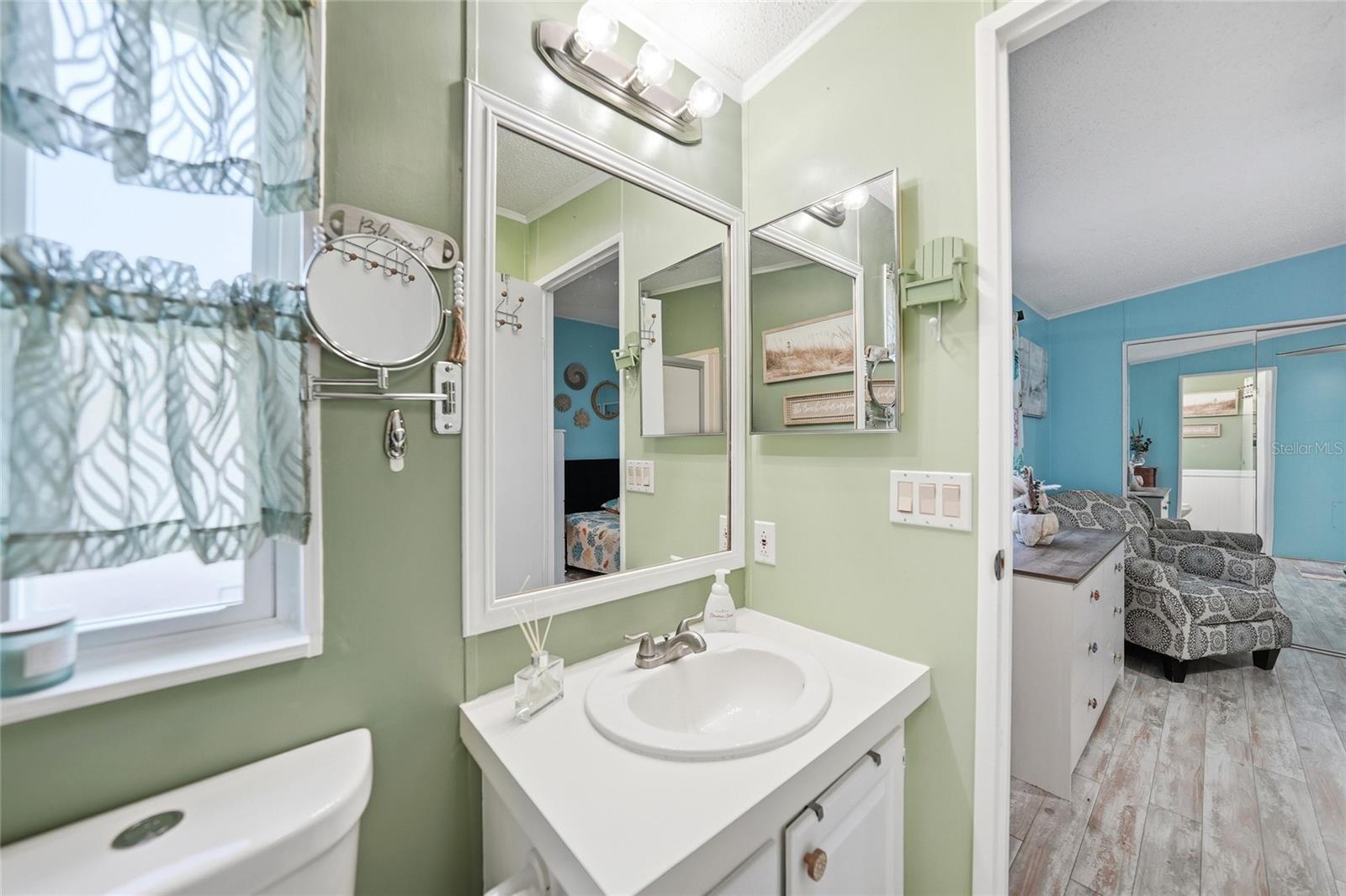 Image 17 of 60 For 701 Aqui Esta Drive 230