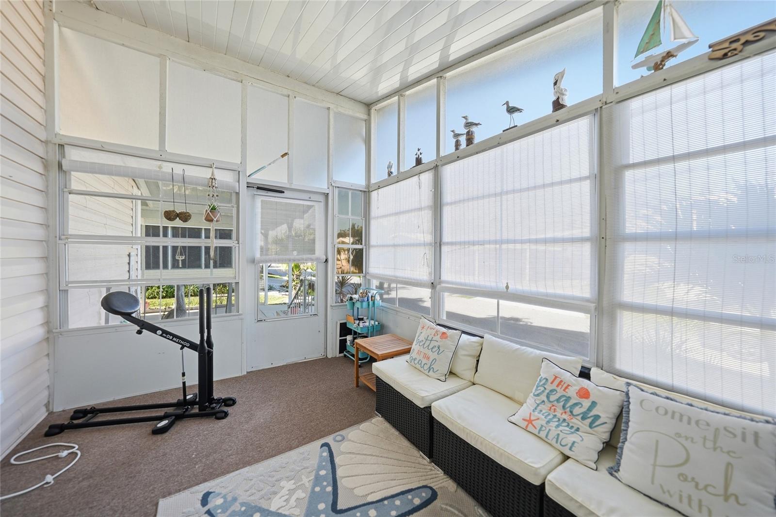 Image 26 of 60 For 701 Aqui Esta Drive 230