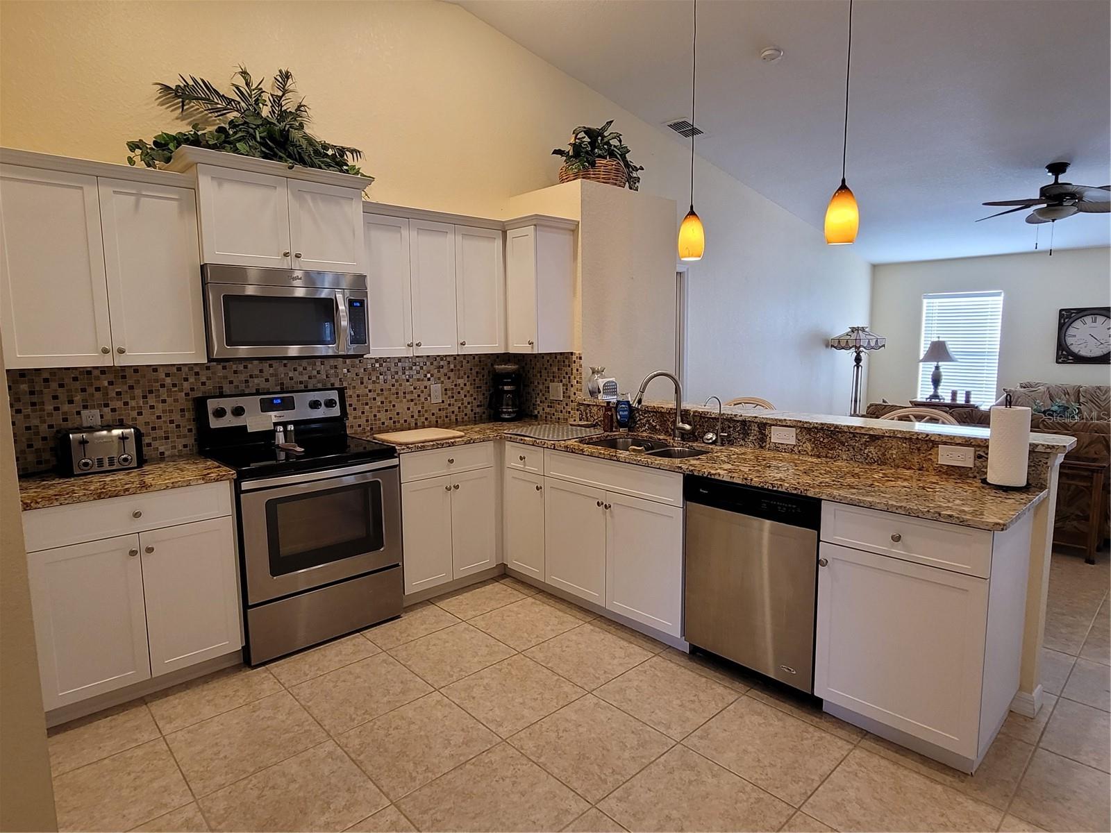 Image 12 of 39 For 9458 Modesto Circle