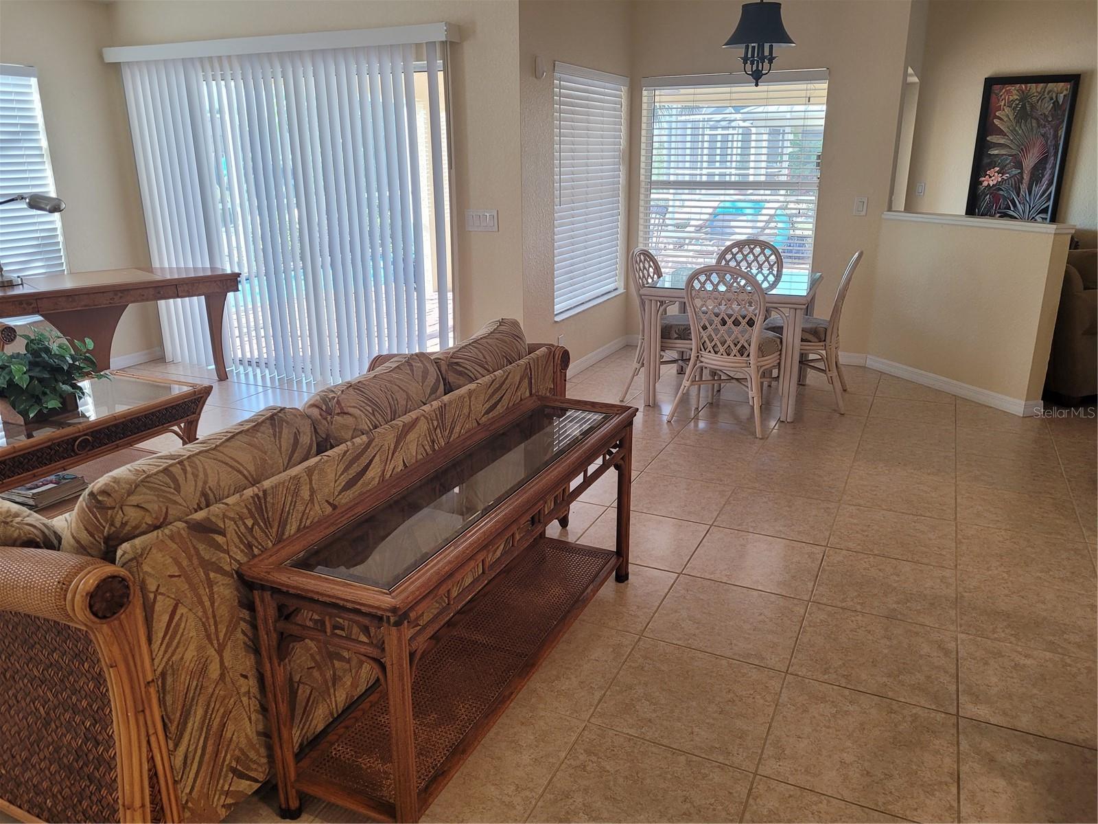 Image 9 of 39 For 9458 Modesto Circle