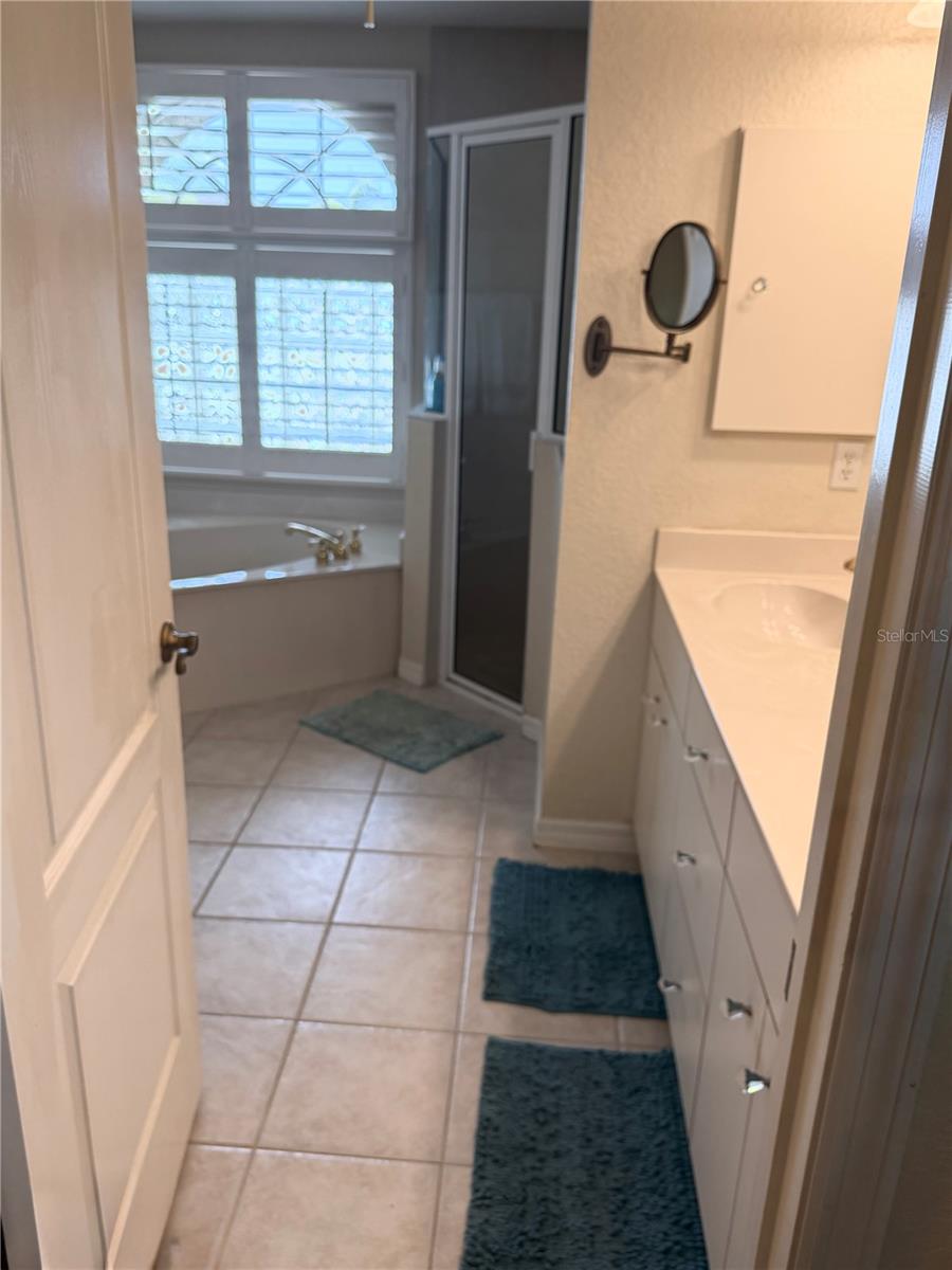 Image 14 of 40 For 138 Broadmoor Lane