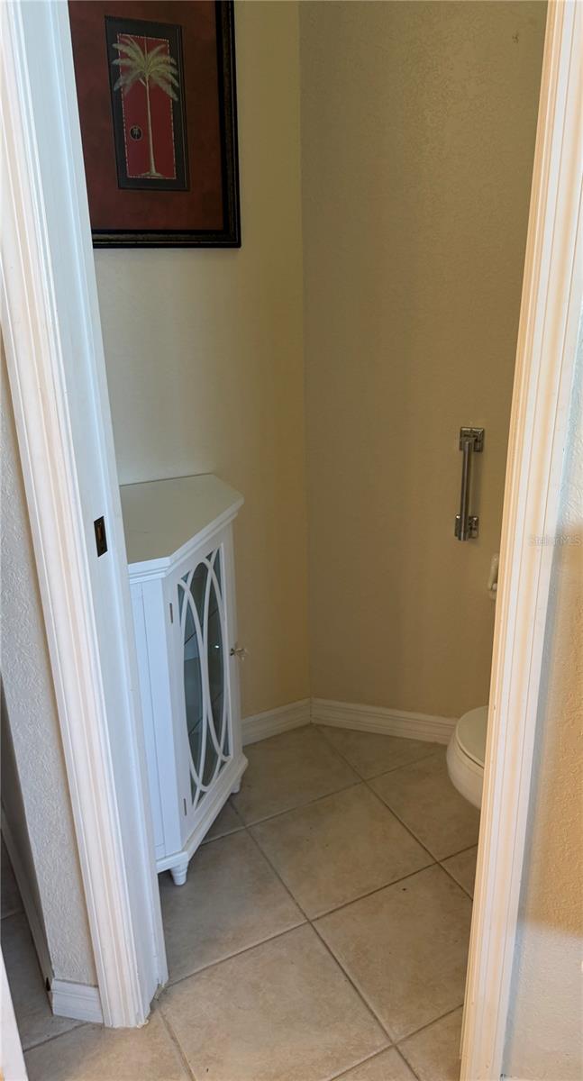 Image 17 of 40 For 138 Broadmoor Lane