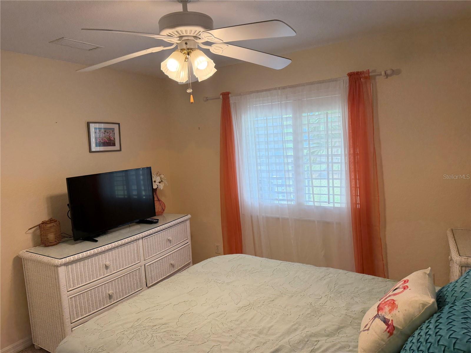 Image 22 of 40 For 138 Broadmoor Lane