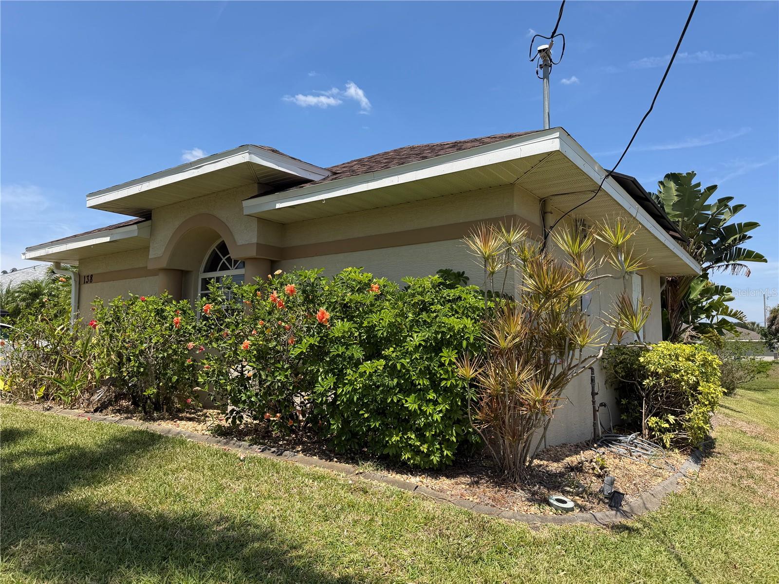 Image 3 of 40 For 138 Broadmoor Lane