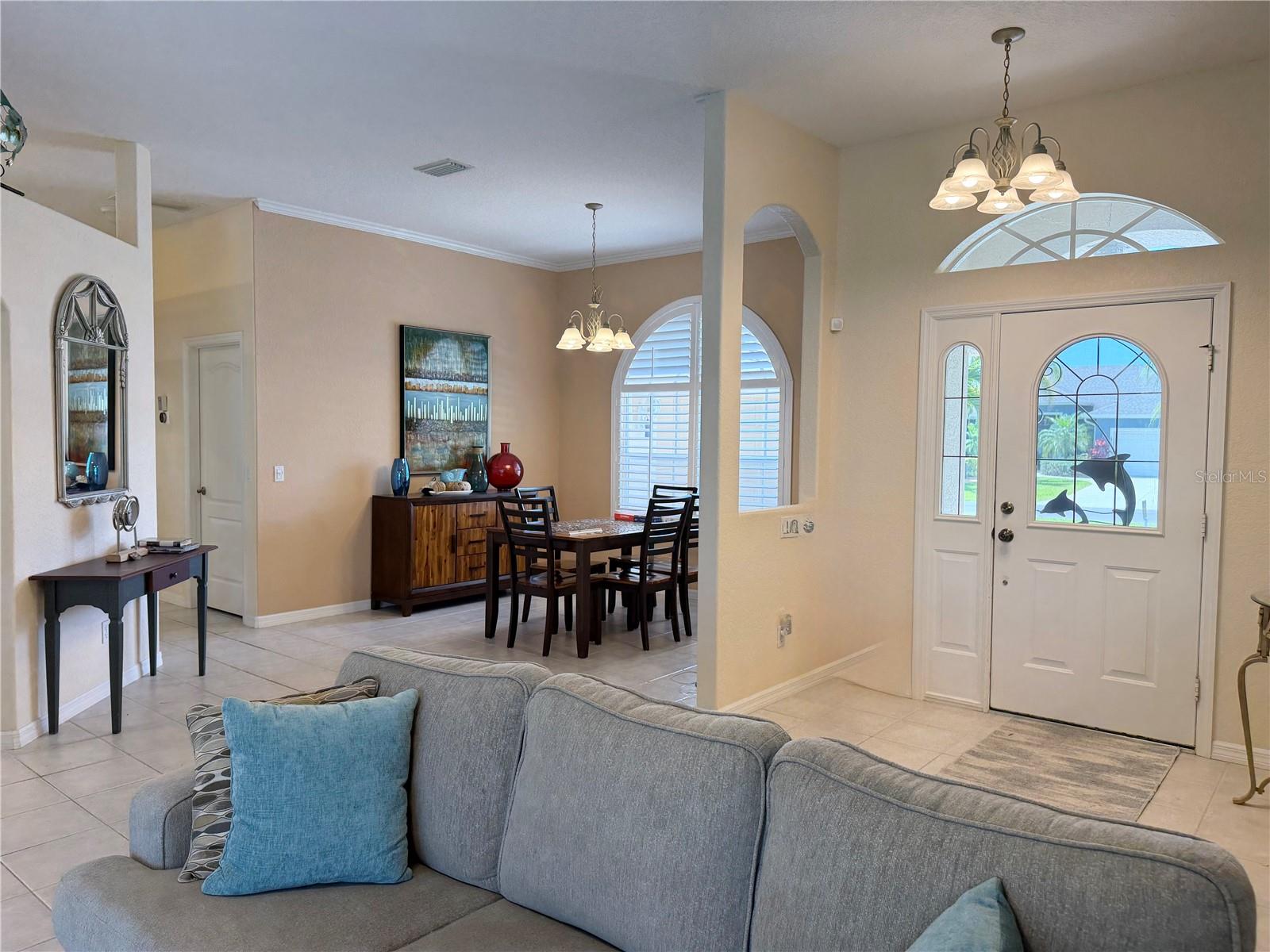 Image 5 of 40 For 138 Broadmoor Lane