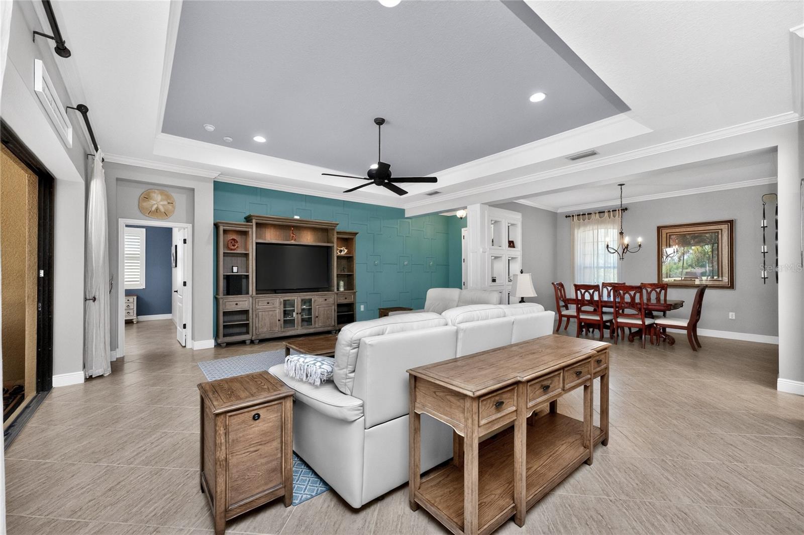 Image 13 of 98 For 27400 Hole In One Place