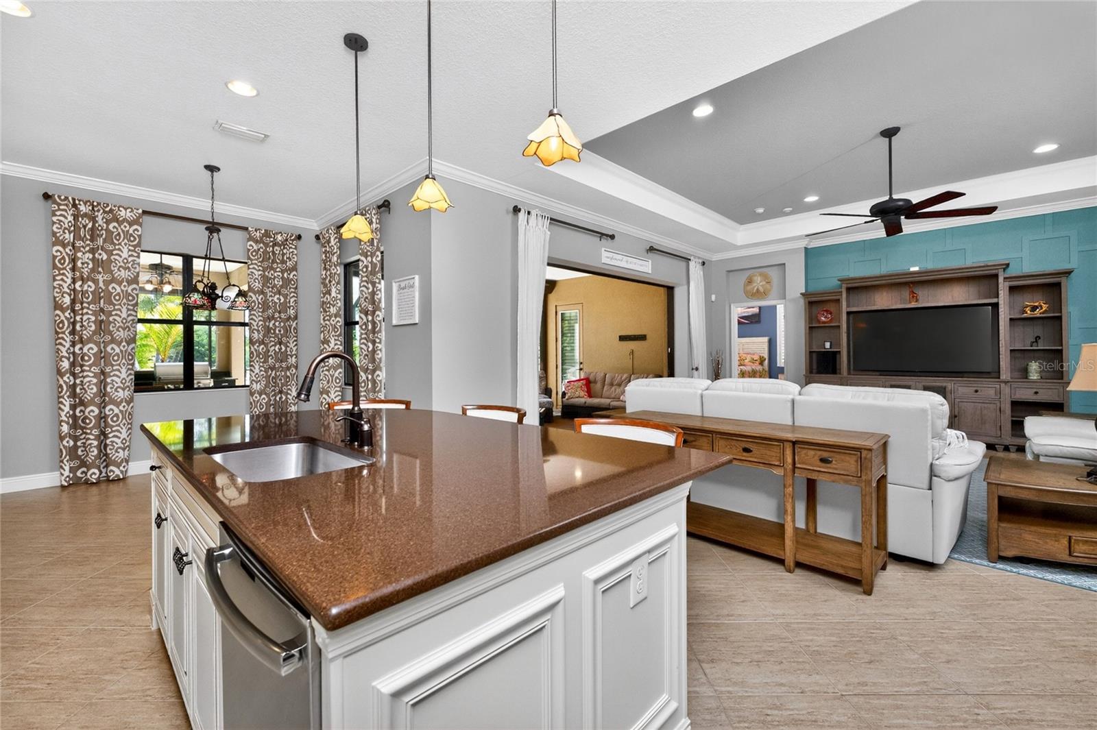 Image 21 of 98 For 27400 Hole In One Place