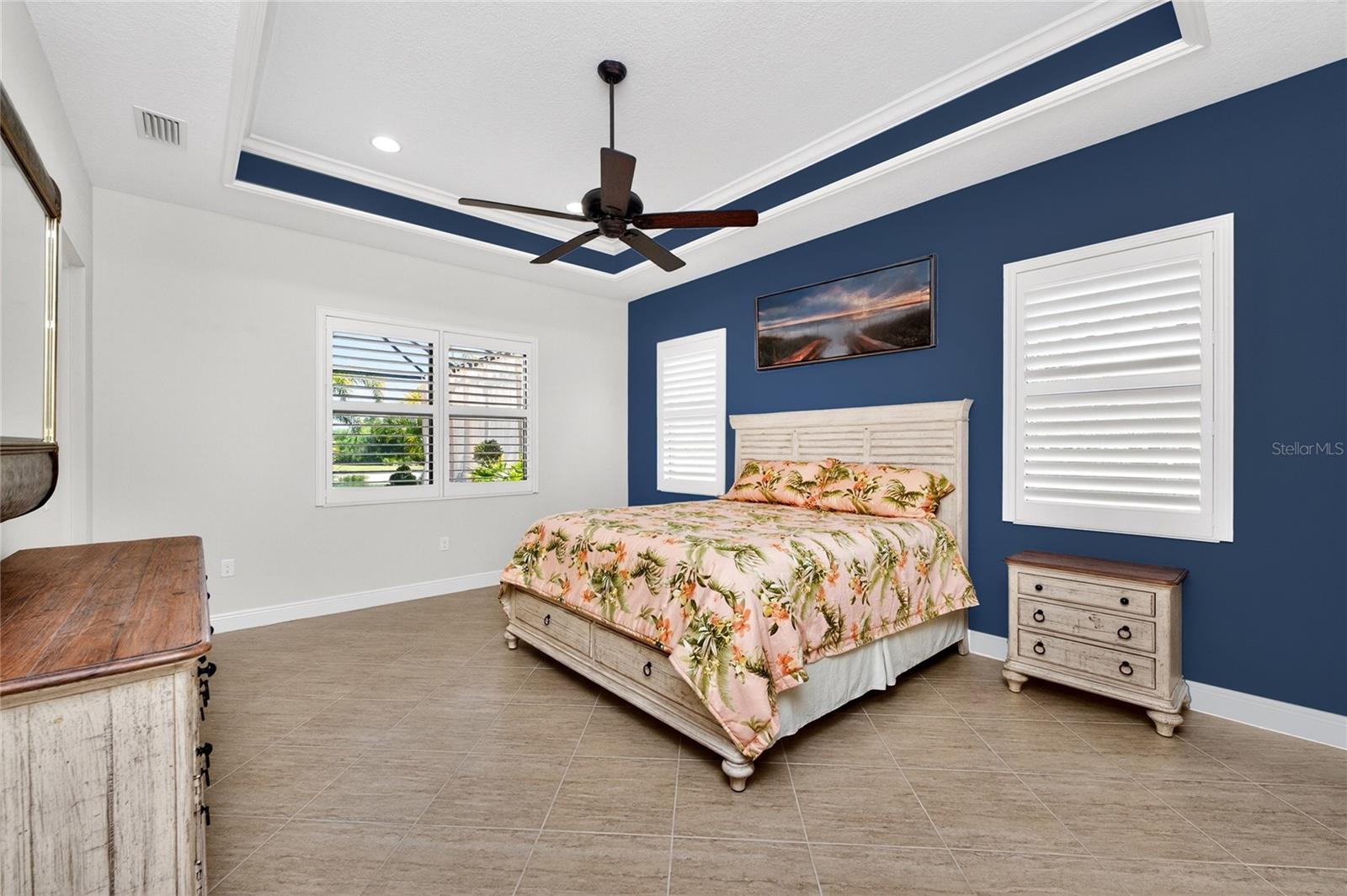 Image 25 of 98 For 27400 Hole In One Place