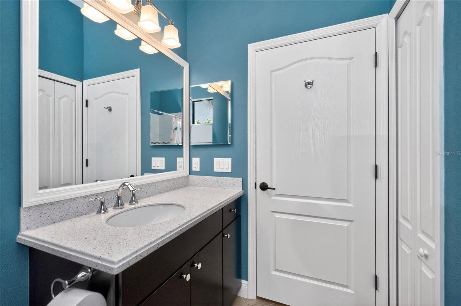 Image 36 of 98 For 27400 Hole In One Place