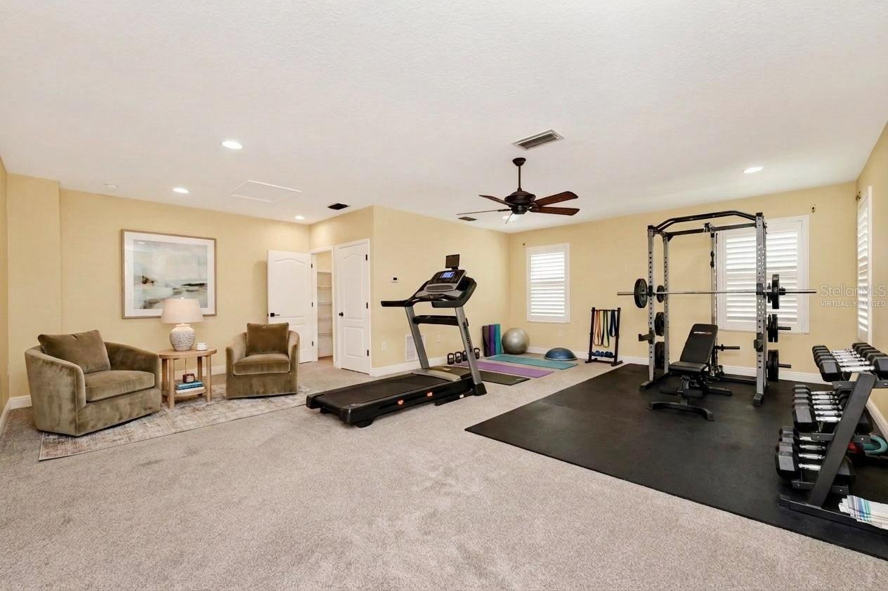 Image 47 of 98 For 27400 Hole In One Place