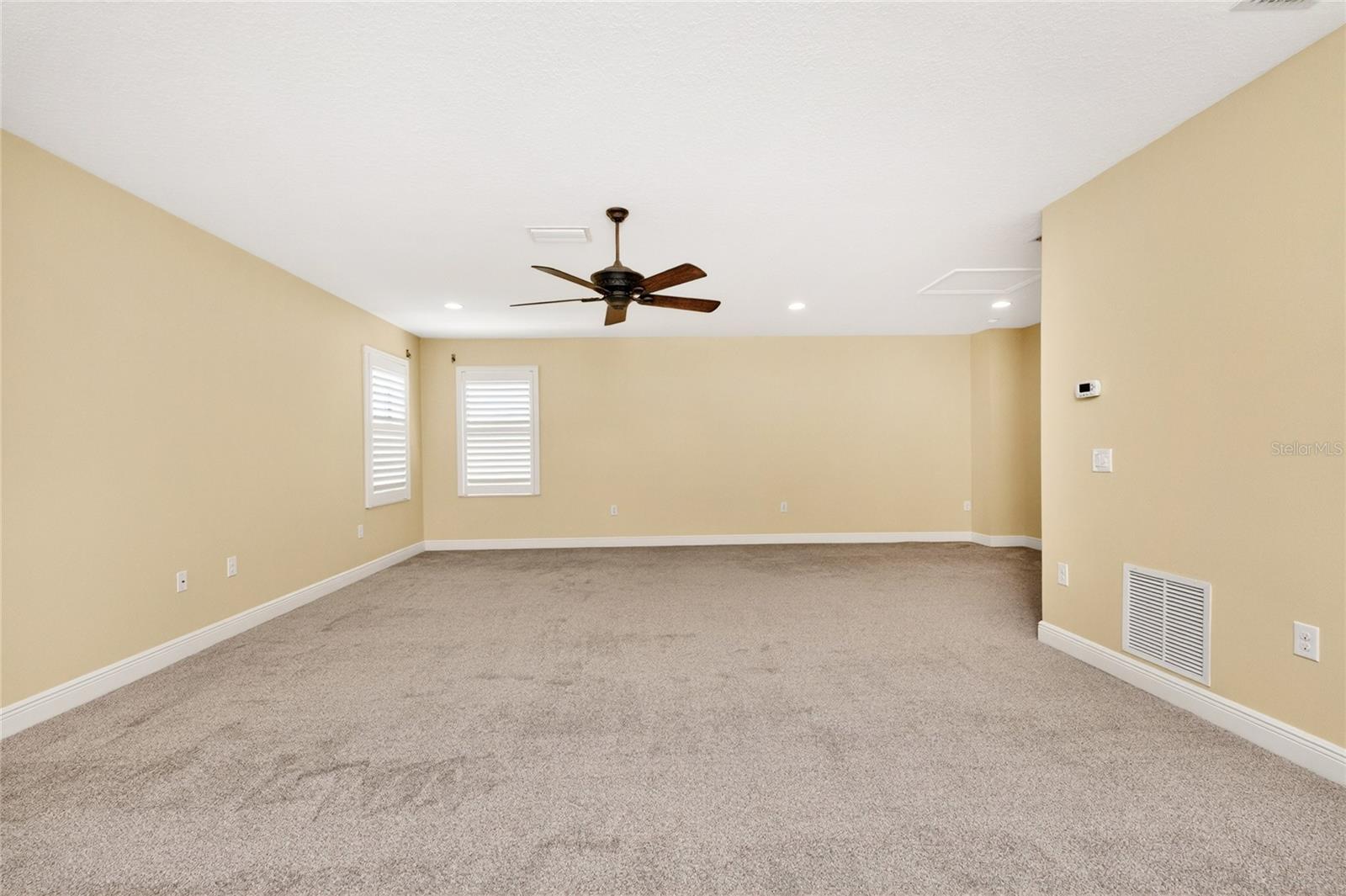 Image 48 of 98 For 27400 Hole In One Place