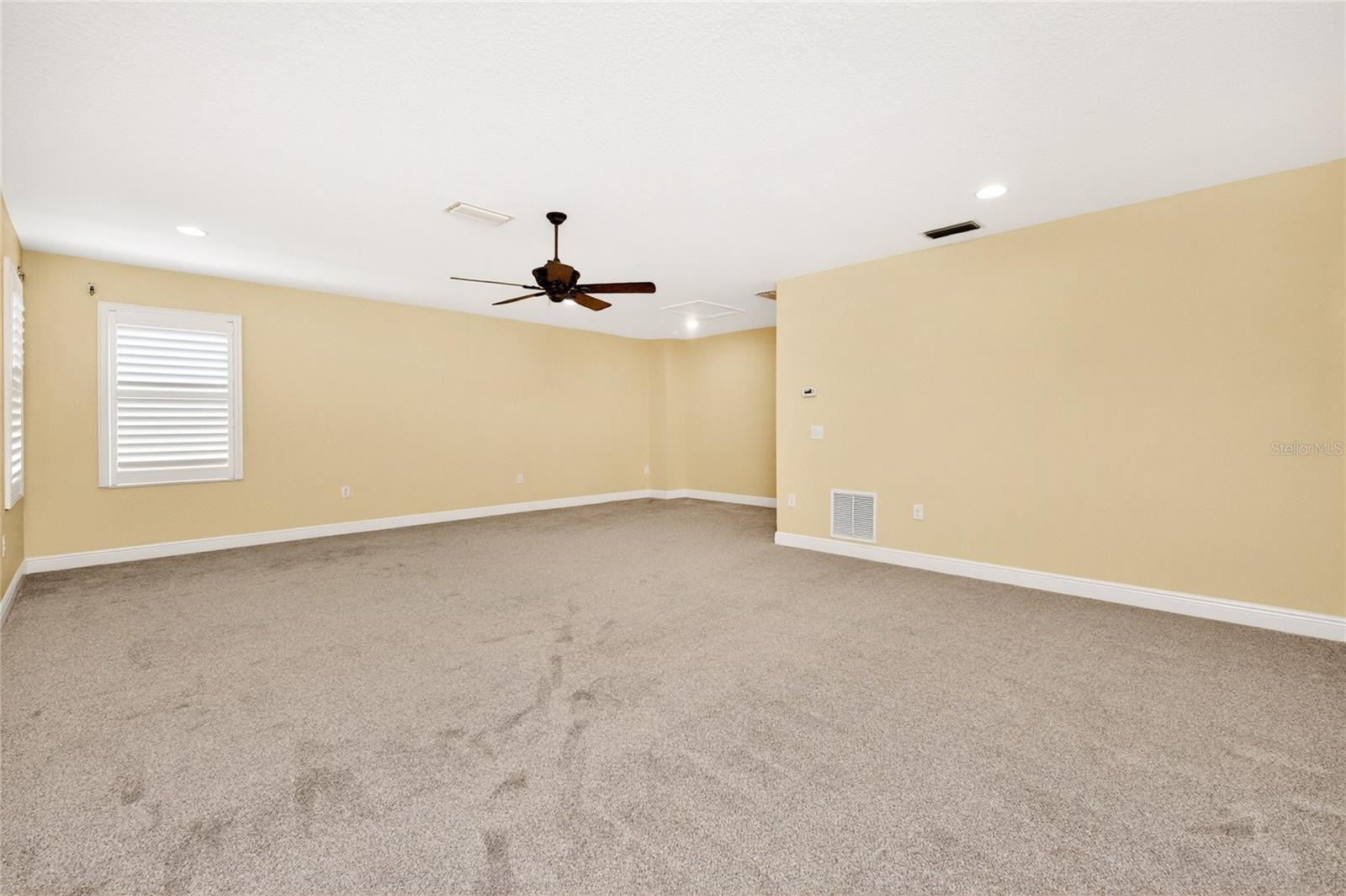 Image 49 of 98 For 27400 Hole In One Place