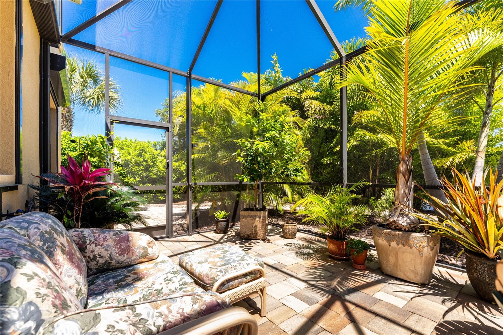 Image 66 of 98 For 27400 Hole In One Place