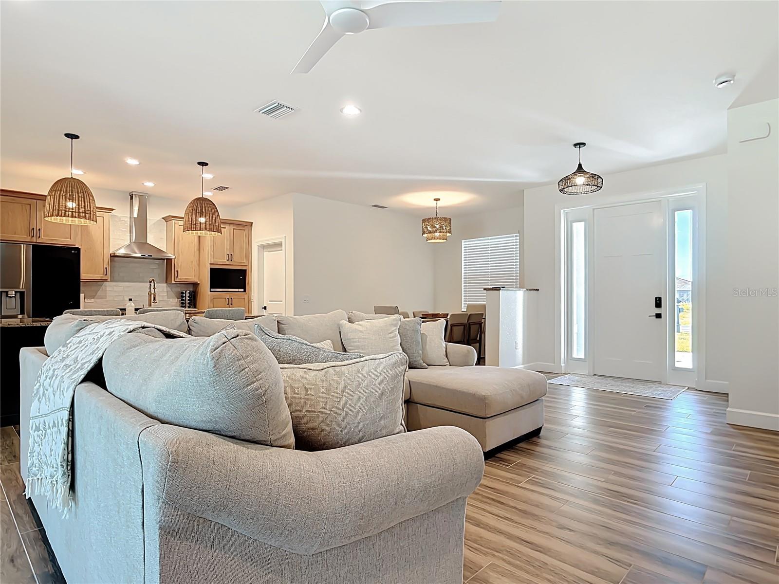 Image 25 of 63 For 26 Medalist Way