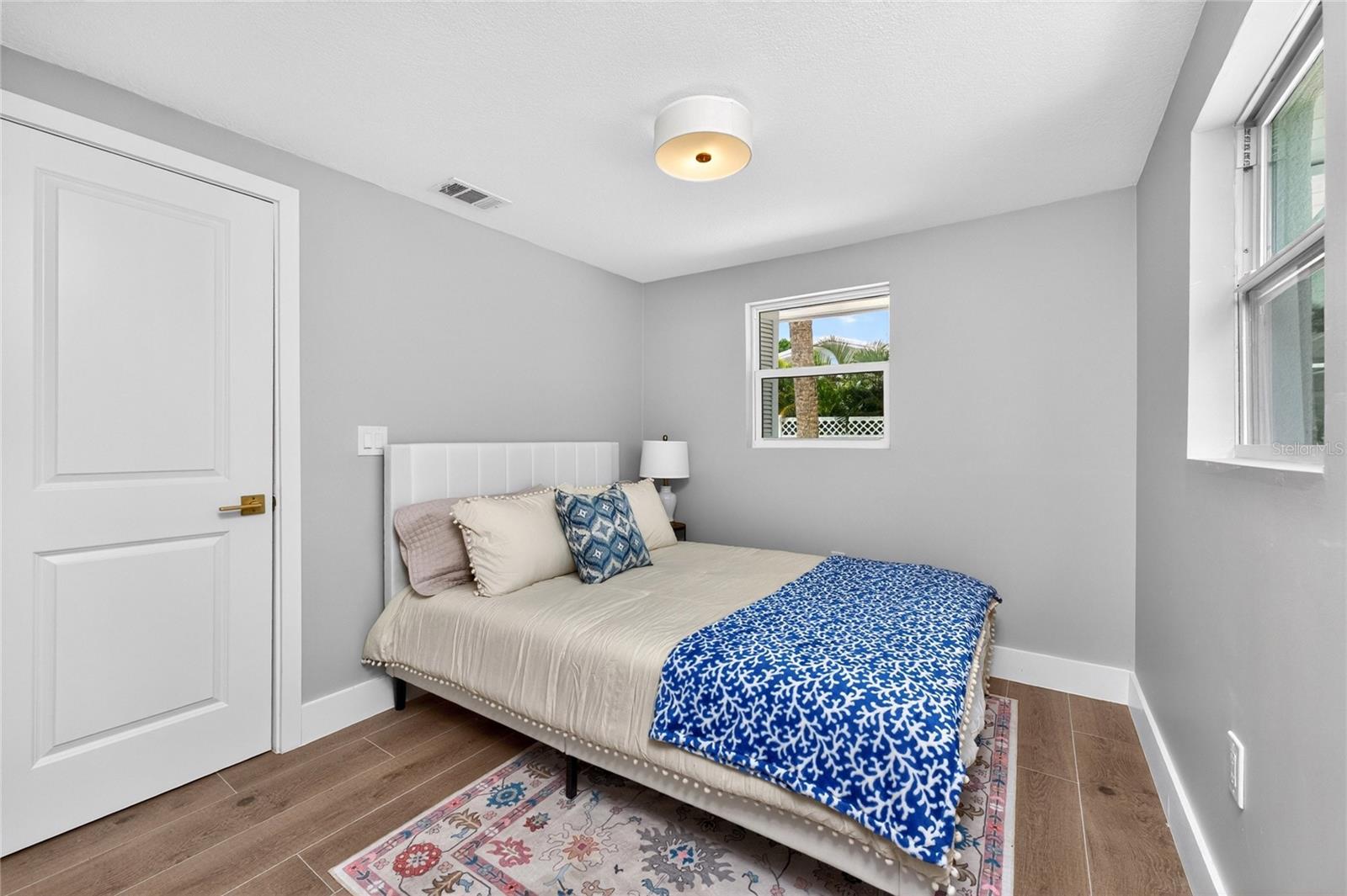 Image 18 of 42 For 1175 Little Court