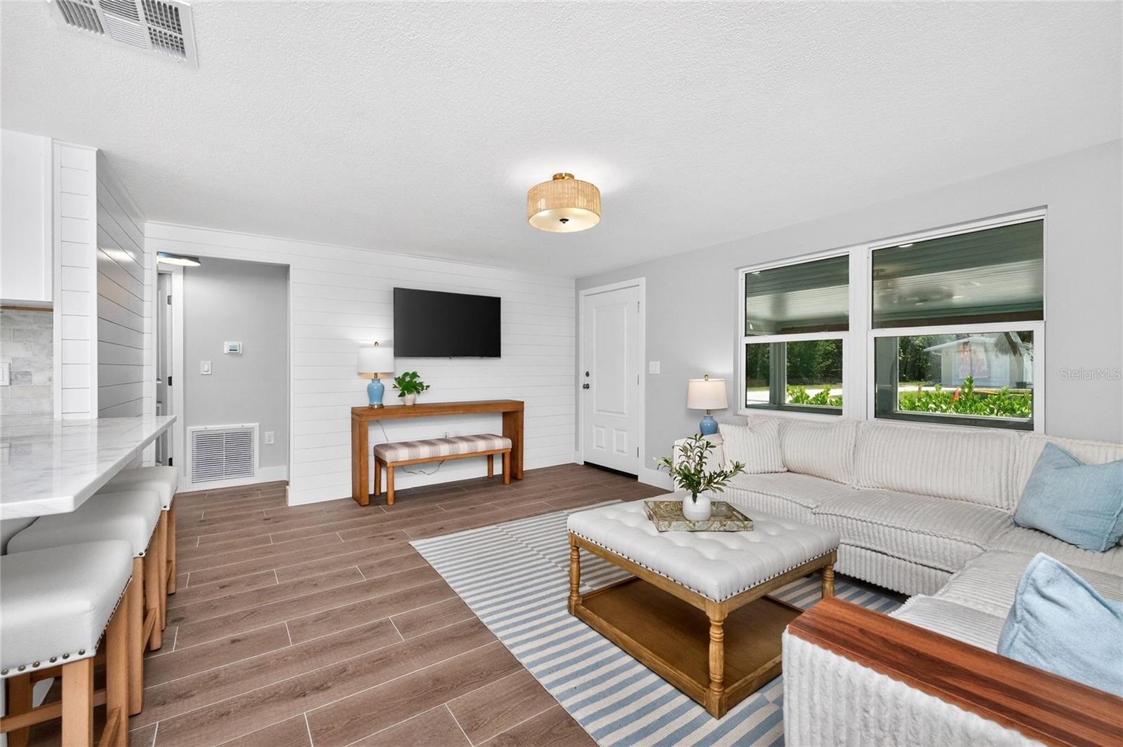 Image 4 of 42 For 1175 Little Court