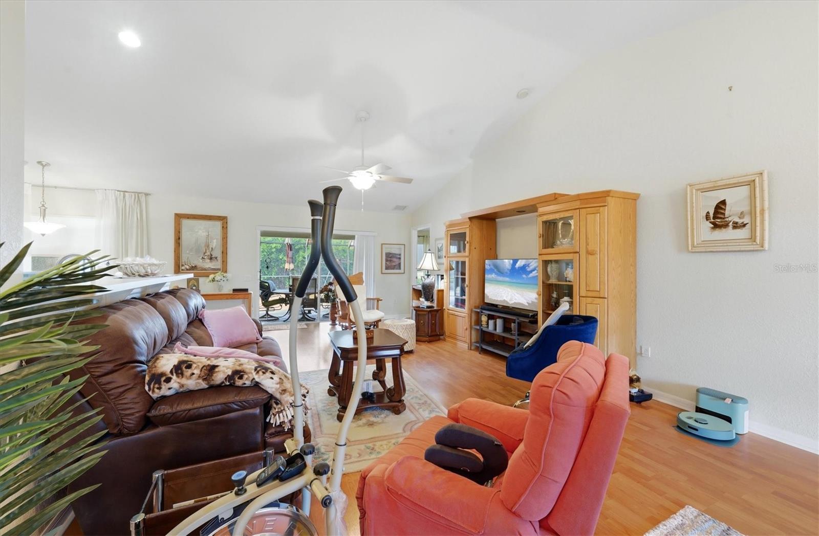 Image 10 of 42 For 11200 Carnegie Avenue