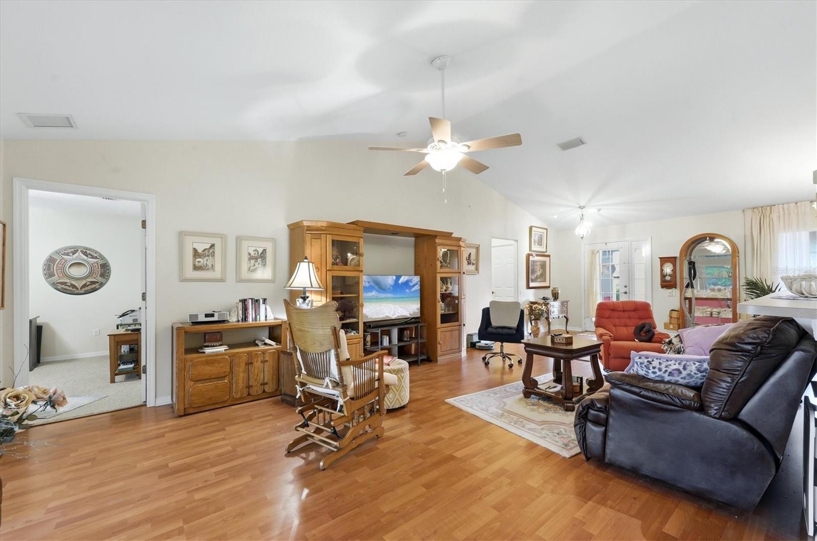 Image 11 of 42 For 11200 Carnegie Avenue