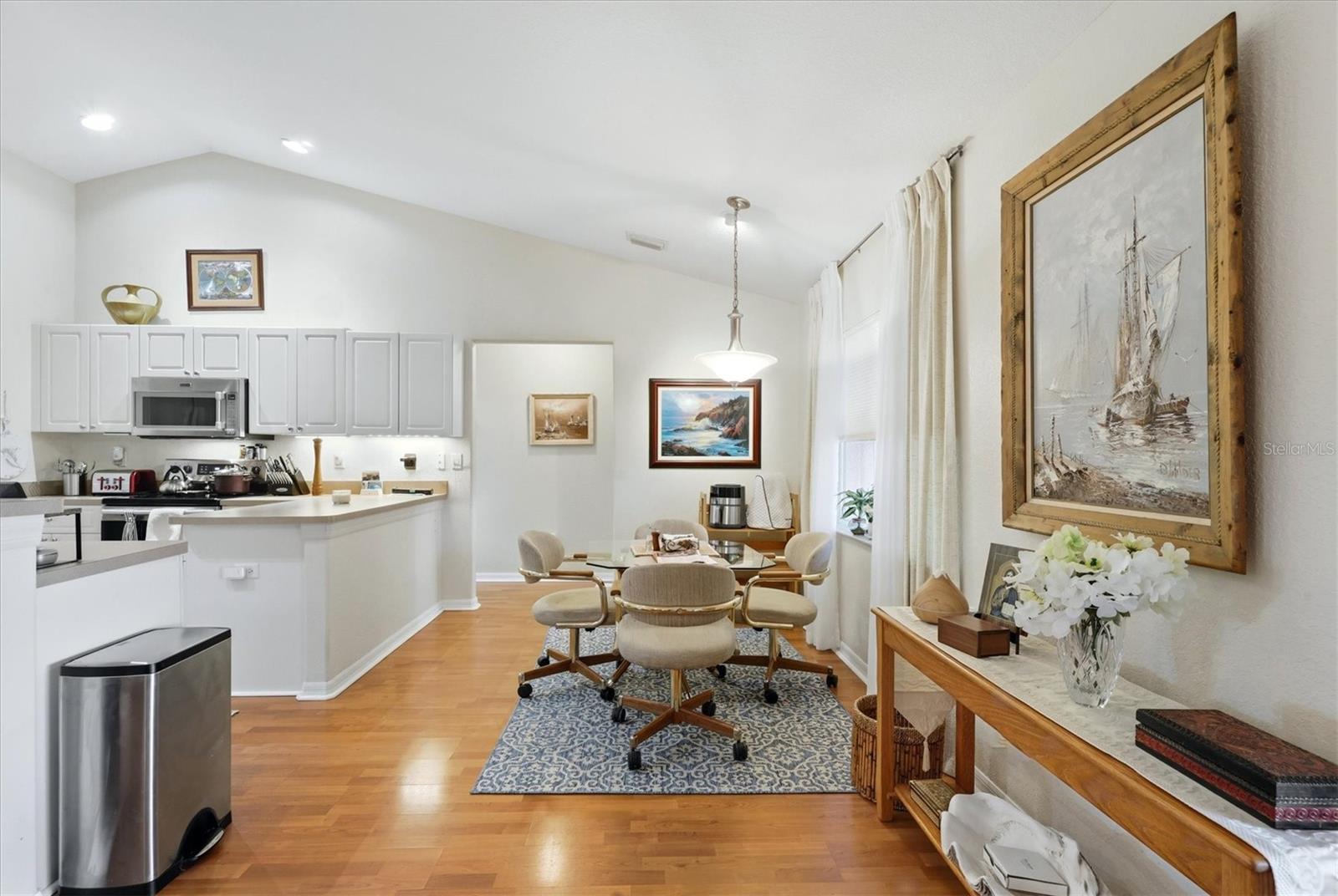 Image 13 of 42 For 11200 Carnegie Avenue