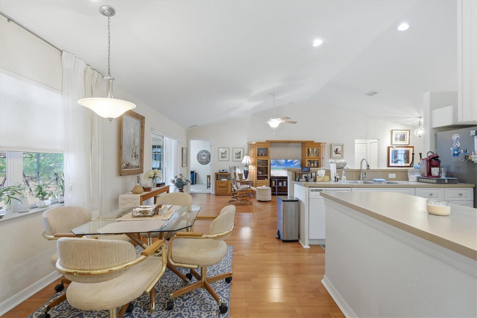 Image 14 of 42 For 11200 Carnegie Avenue