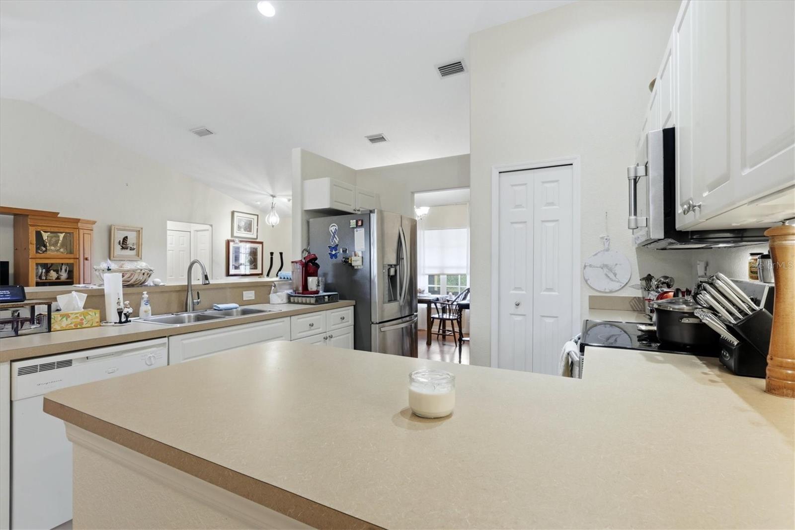 Image 17 of 42 For 11200 Carnegie Avenue