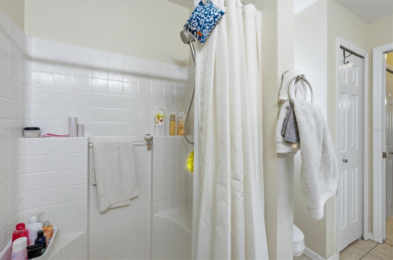 Image 24 of 42 For 11200 Carnegie Avenue