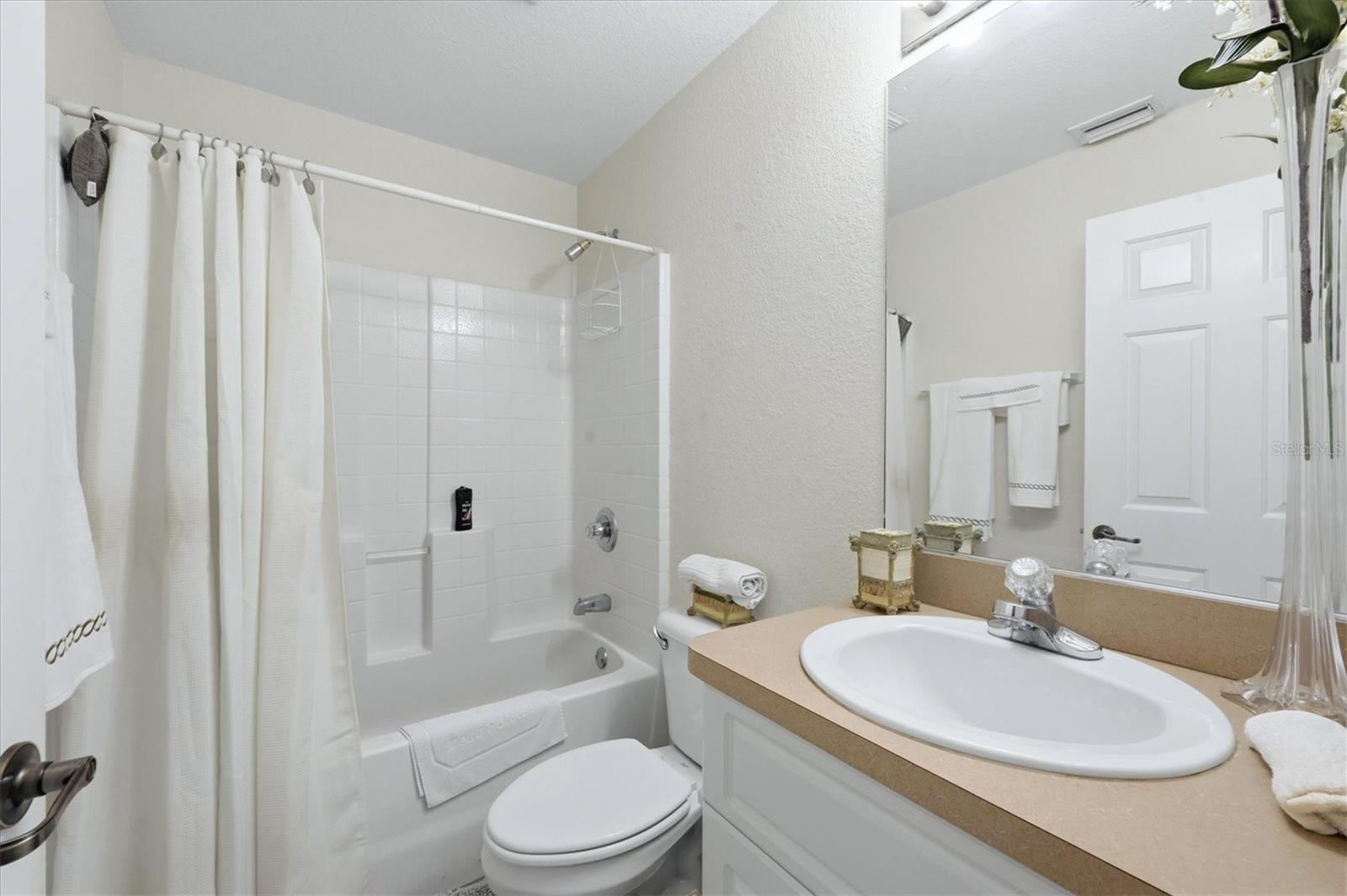 Image 28 of 42 For 11200 Carnegie Avenue