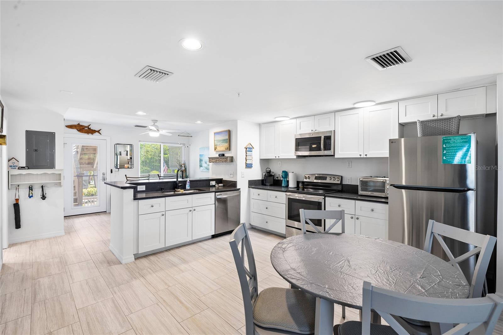 Image 13 of 41 For 9200 Little Gasparilla  304