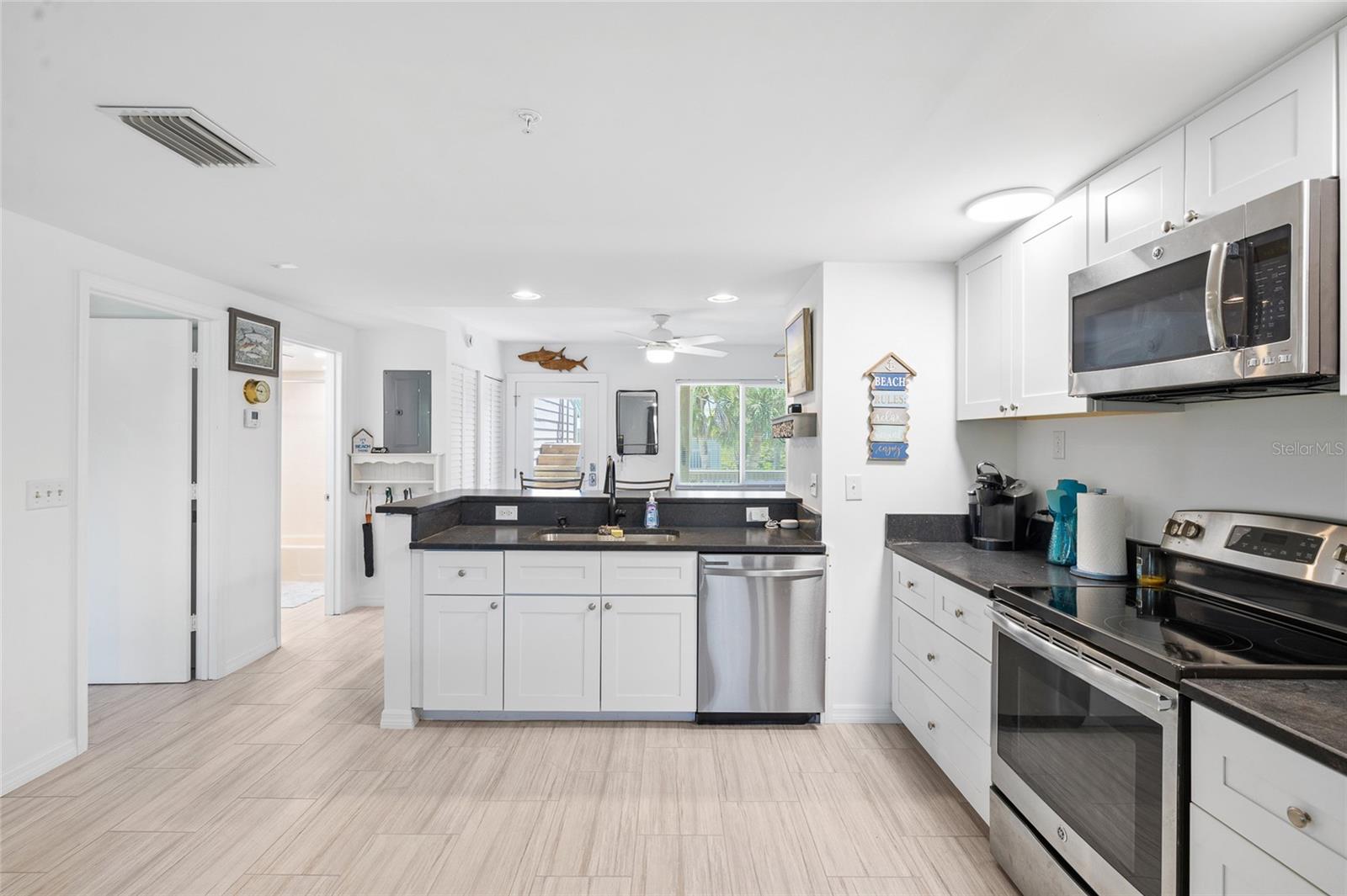 Image 15 of 41 For 9200 Little Gasparilla  304