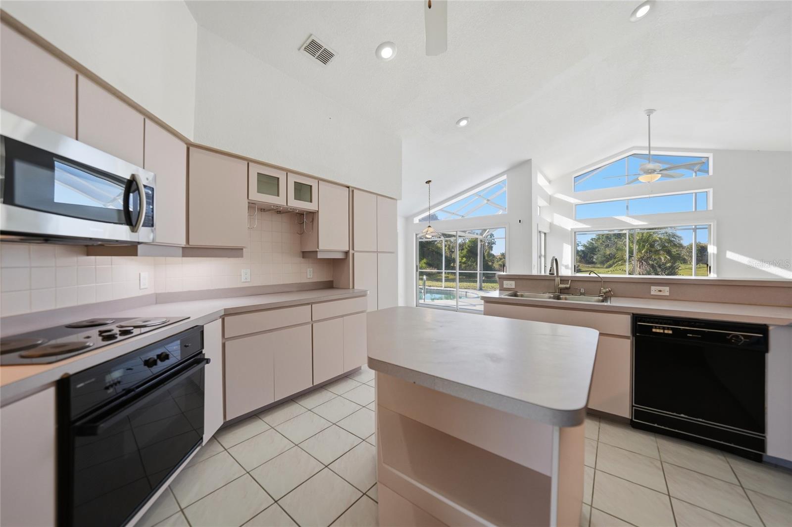 Image 15 of 79 For 64 Sportsman Court